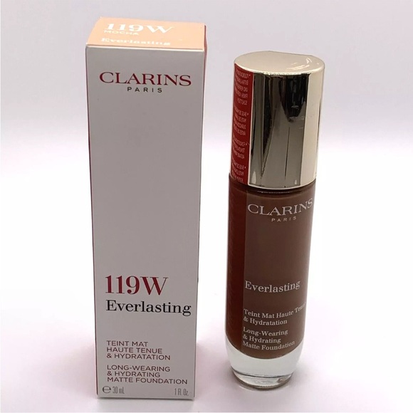 Clarins Everlasting Foundation - Picture 1 of 4